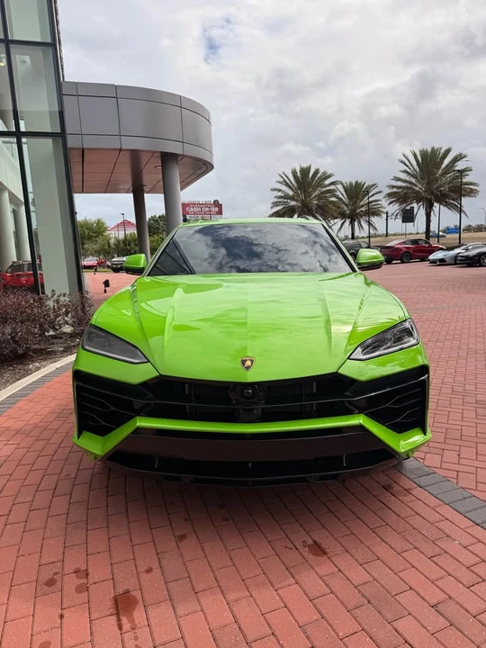 2025 Lamborghini Urus SE - Image 2 of 8