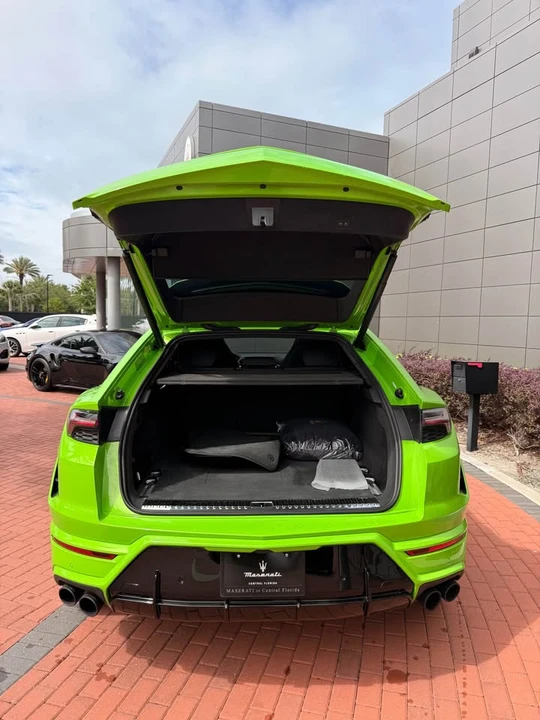 2025 Lamborghini Urus SE - Image 5 of 8