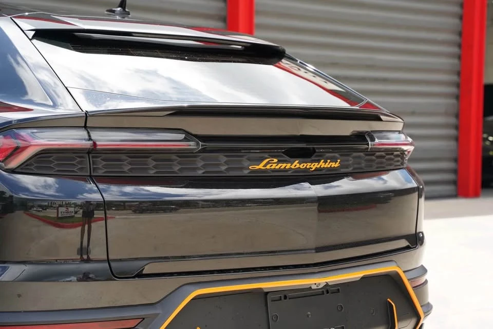 2025 Lamborghini Urus SE - Image 10 of 20
