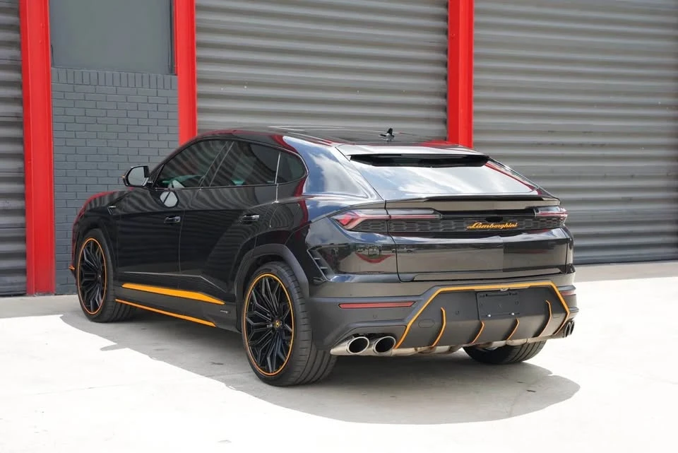 2025 Lamborghini Urus SE - Image 9 of 20