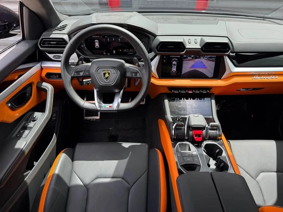 2025 Lamborghini Urus SE - Image 18 of 20