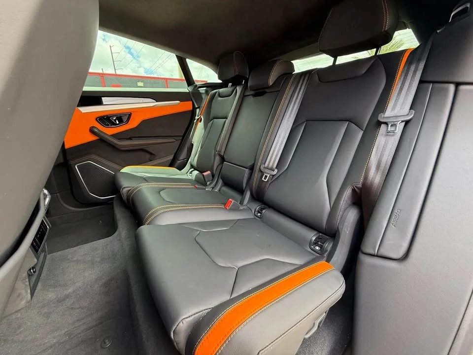 2025 Lamborghini Urus SE - Image 14 of 20