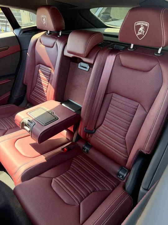 2025 Lamborghini Urus SE - Image 6 of 7