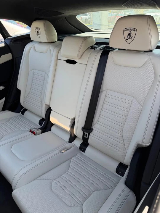 2025 Lamborghini Urus SE - Image 6 of 6