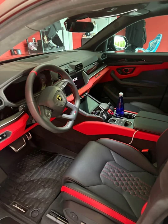2025 Lamborghini Urus - Image 2 of 3