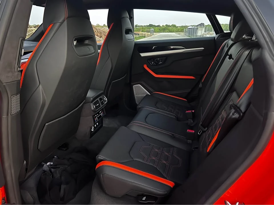 2025 Lamborghini Urus S - Image 10 of 12