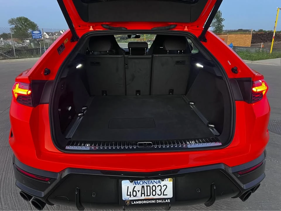 2025 Lamborghini Urus S - Image 11 of 12