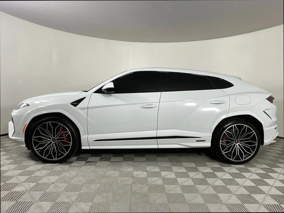 2025 Lamborghini Urus - Image 2 of 20