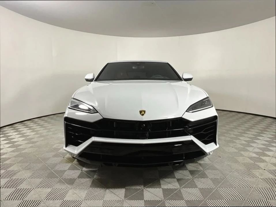 2025 Lamborghini Urus - Image 7 of 20