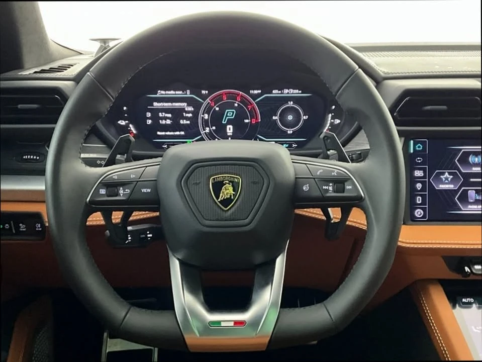 2025 Lamborghini Urus - Image 12 of 20