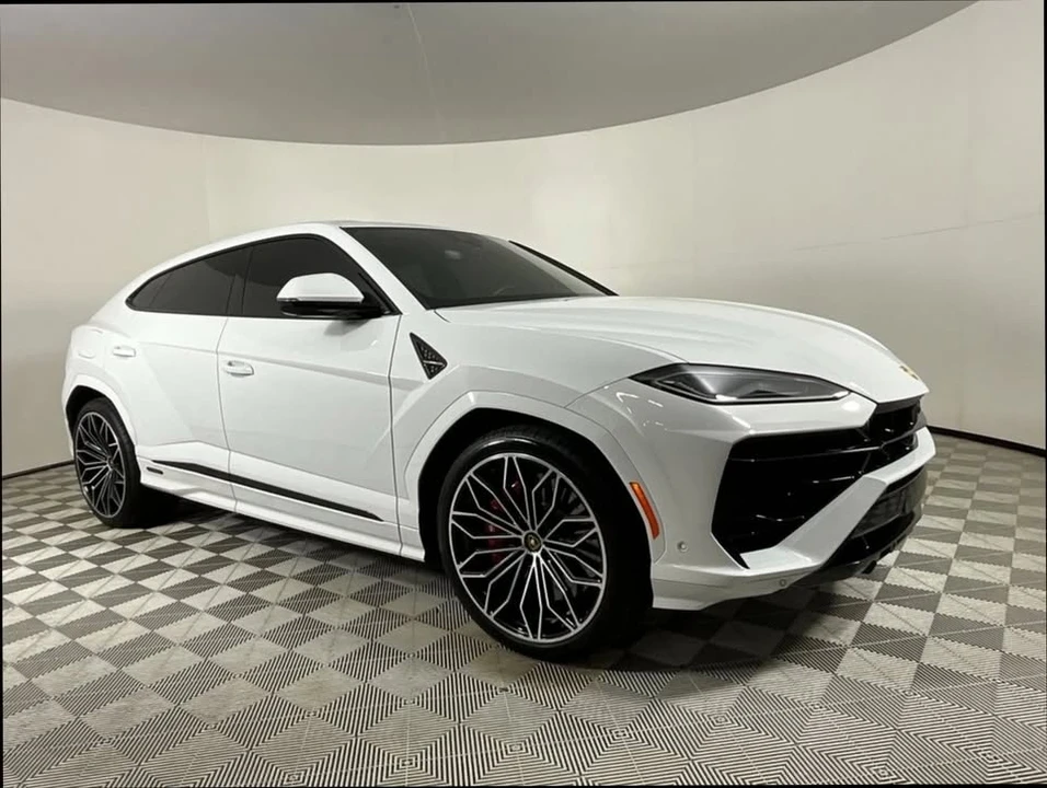 2025 Lamborghini Urus - Image 6 of 20