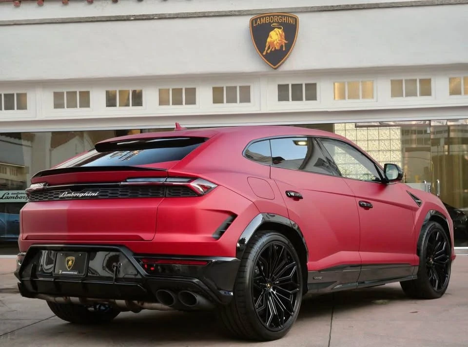 2025 Lamborghini Urus SE - Image 2 of 10