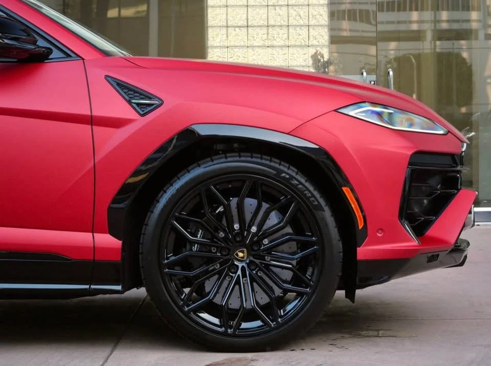 2025 Lamborghini Urus SE - Image 5 of 10