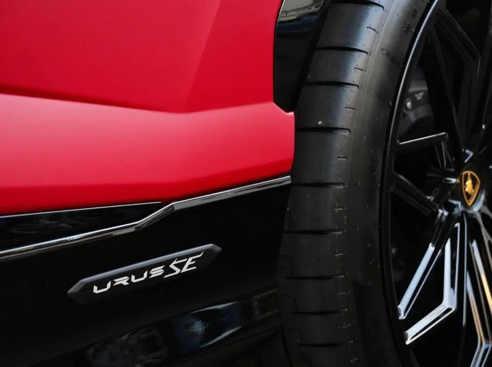 2025 Lamborghini Urus SE - Image 7 of 10