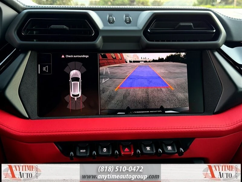2025 Lamborghini Urus SE - Image 16 of 19