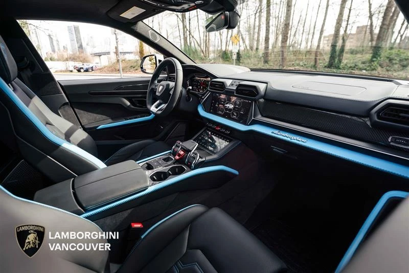 2025 Lamborghini Urus SE - Image 15 of 16