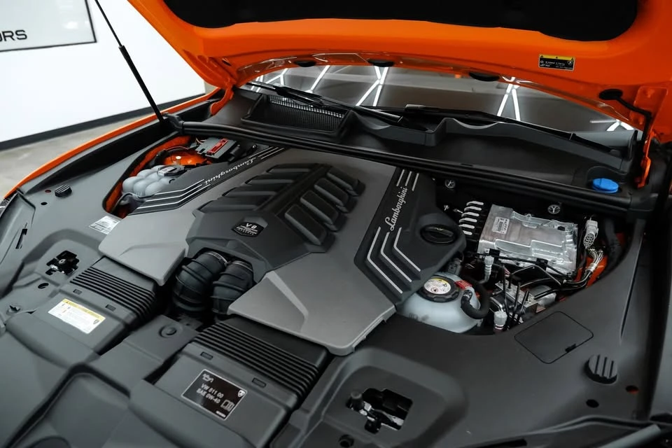 2025 Lamborghini Urus SE - Image 20 of 20