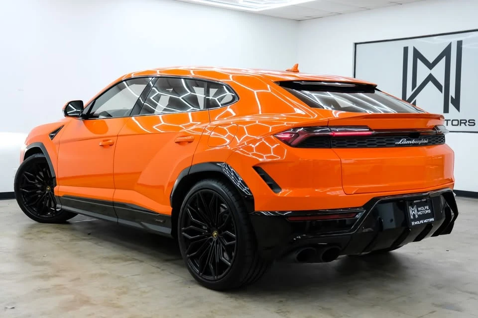 2025 Lamborghini Urus SE - Image 7 of 20