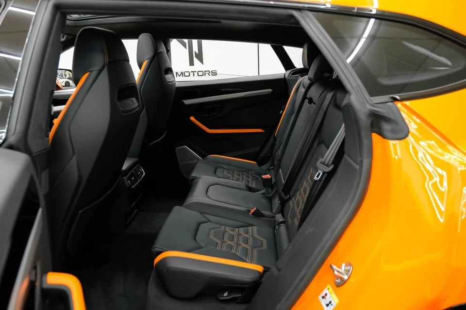 2025 Lamborghini Urus SE - Image 14 of 20