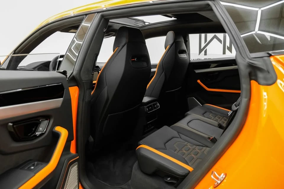 2025 Lamborghini Urus SE - Image 15 of 20
