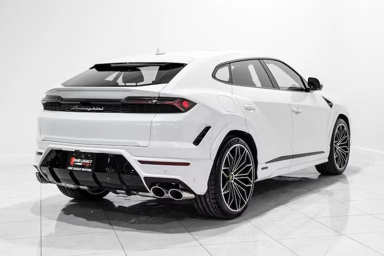 2025 Lamborghini Urus SE - Image 2 of 4