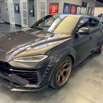 2025 Lamborghini Urus SE