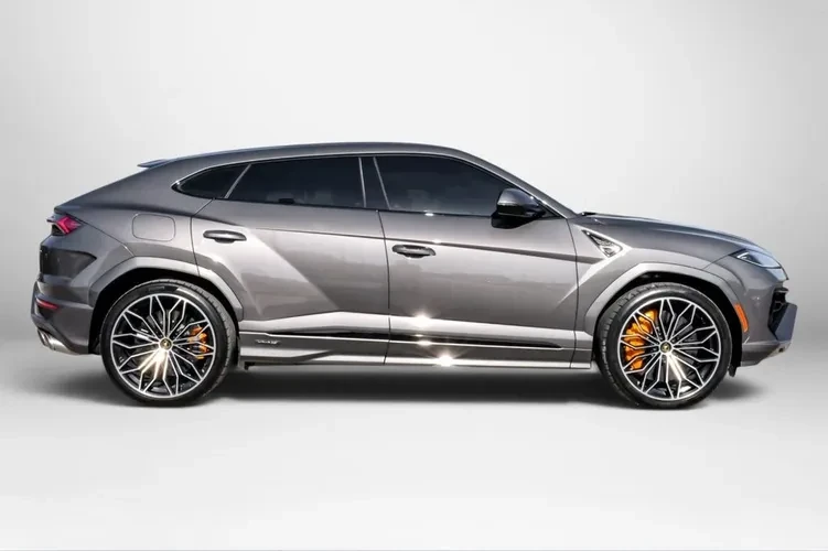 2025 Lamborghini Urus SE - Image 3 of 17