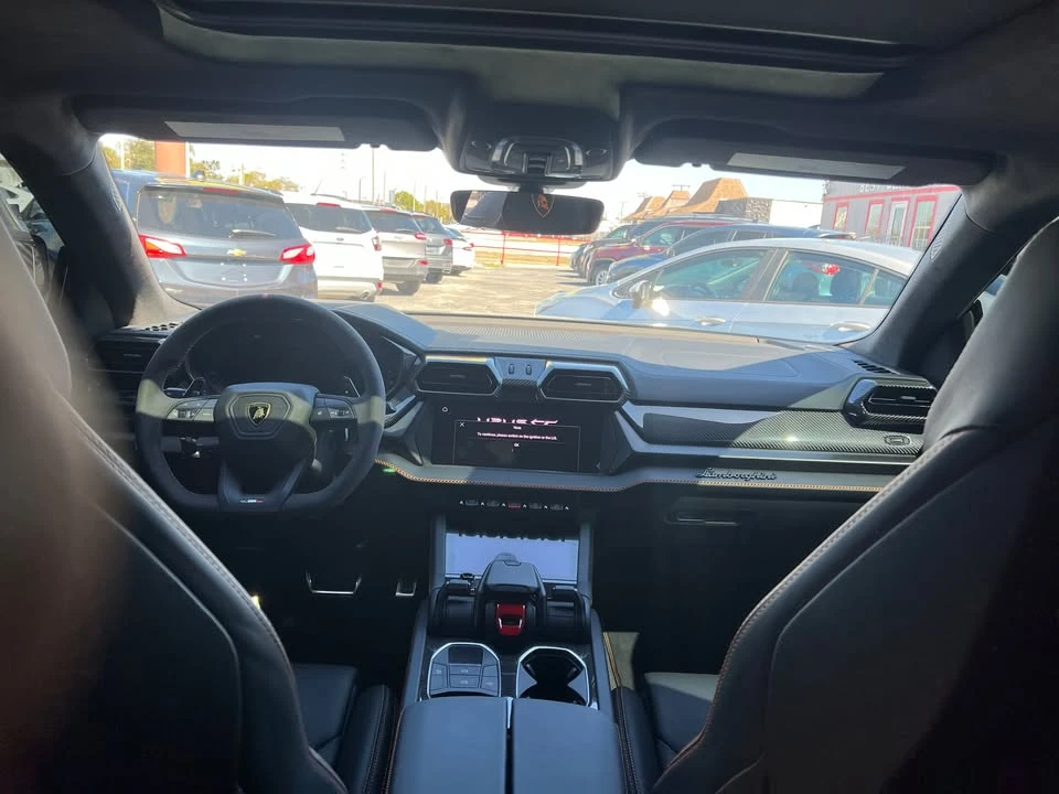 2025 Lamborghini Urus SE - Image 11 of 16