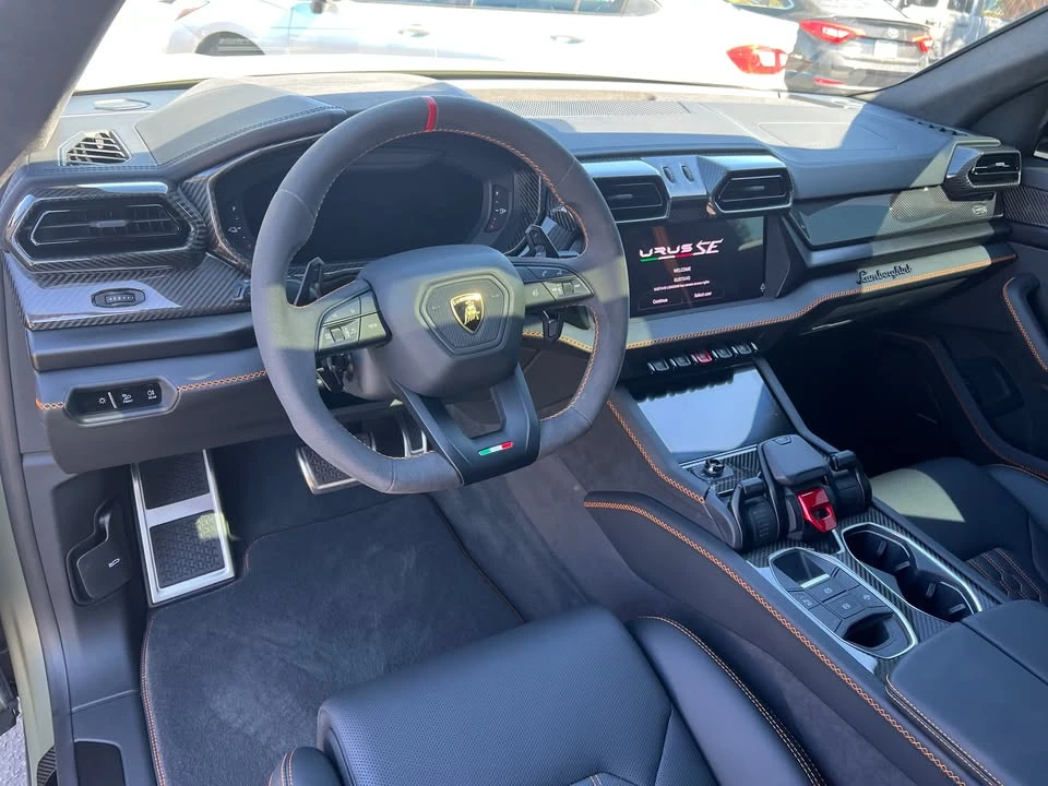 2025 Lamborghini Urus SE - Image 10 of 16