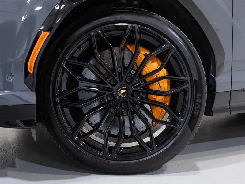 2025 Lamborghini Urus SE - Image 5 of 15
