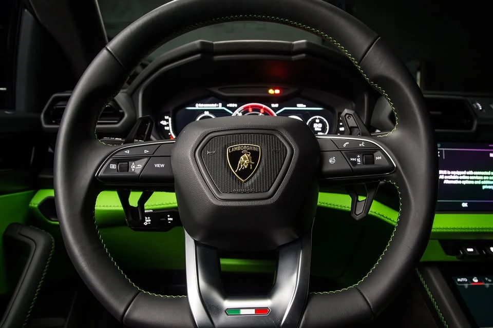 2025 Lamborghini Urus SE - Image 7 of 18