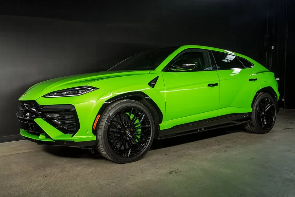2025 Lamborghini Urus SE - Image 2 of 20