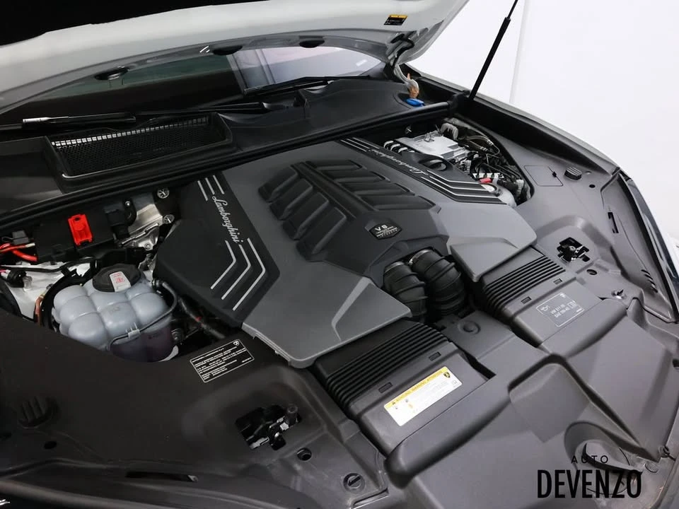 2025 Lamborghini Urus SE - Image 18 of 19
