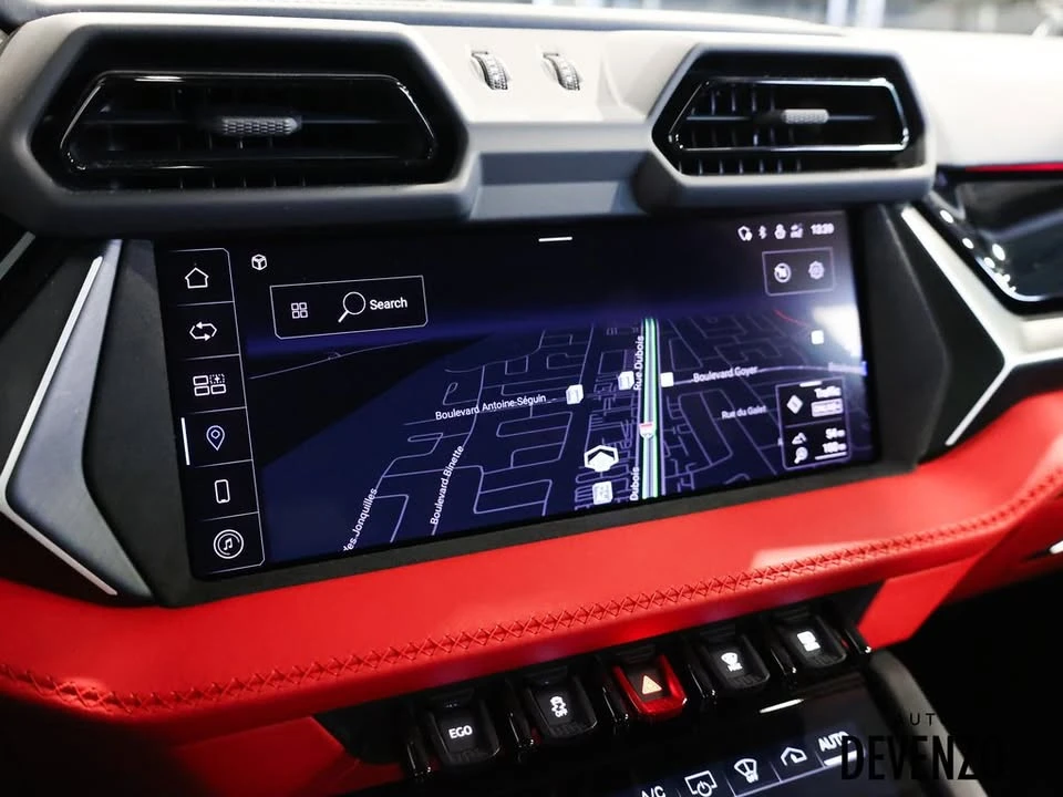 2025 Lamborghini Urus SE - Image 16 of 19