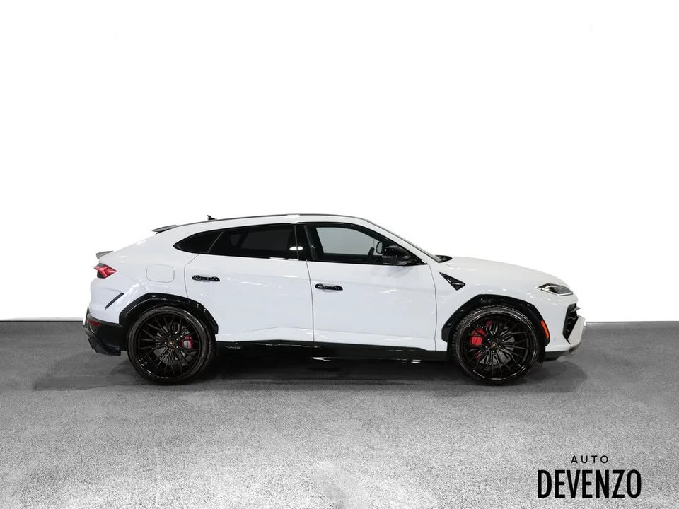 2025 Lamborghini Urus SE - Image 2 of 19