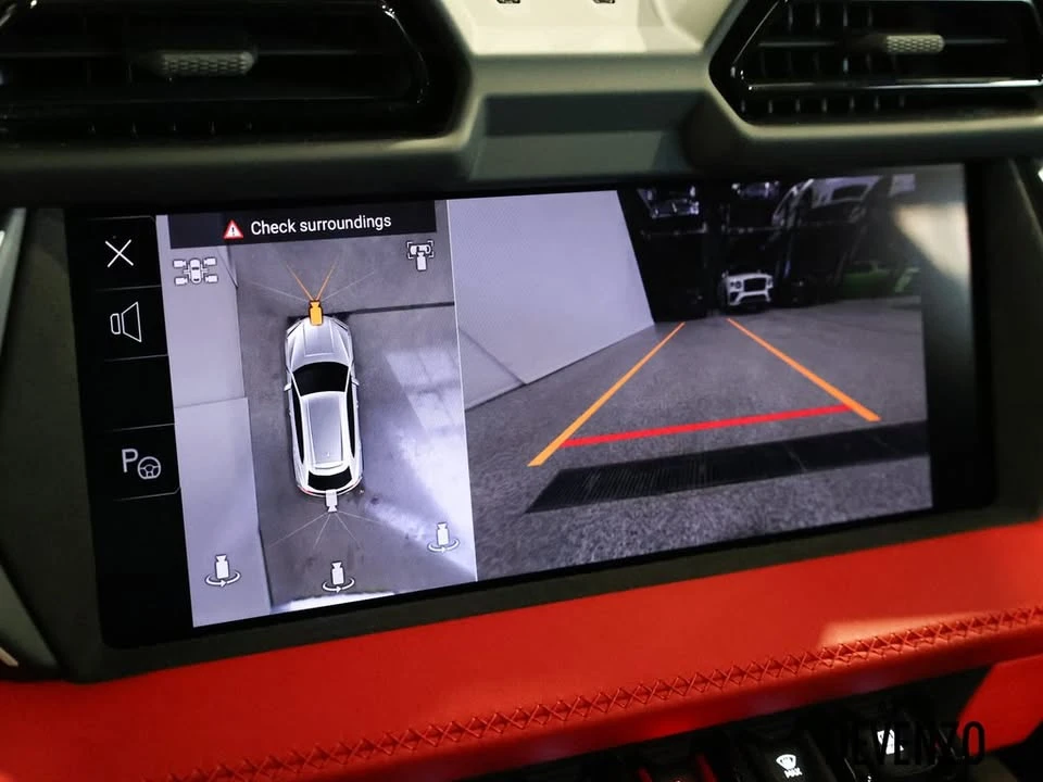 2025 Lamborghini Urus SE - Image 15 of 19