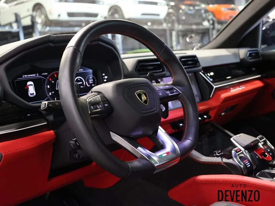 2025 Lamborghini Urus SE - Image 12 of 19