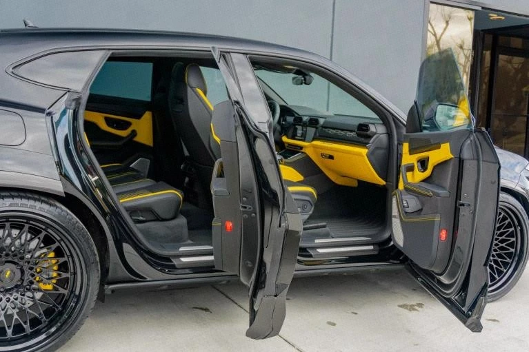 2025 Lamborghini Urus SE - Image 14 of 20
