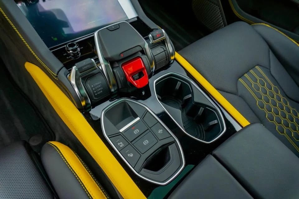 2025 Lamborghini Urus SE - Image 20 of 20