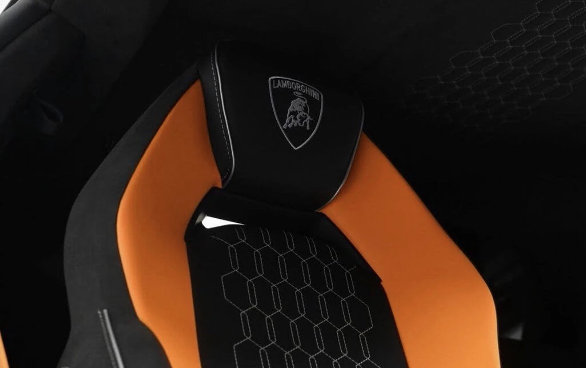 2025 Lancia - Image 9 of 11