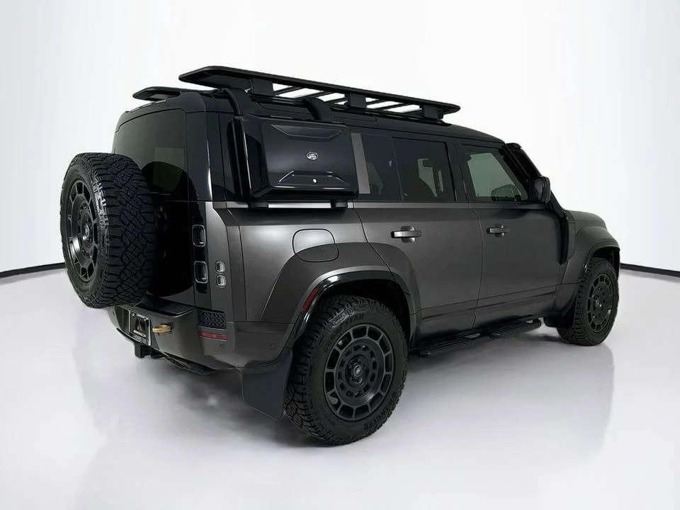 2025 Land Rover Defender Octa - Image 4 of 12
