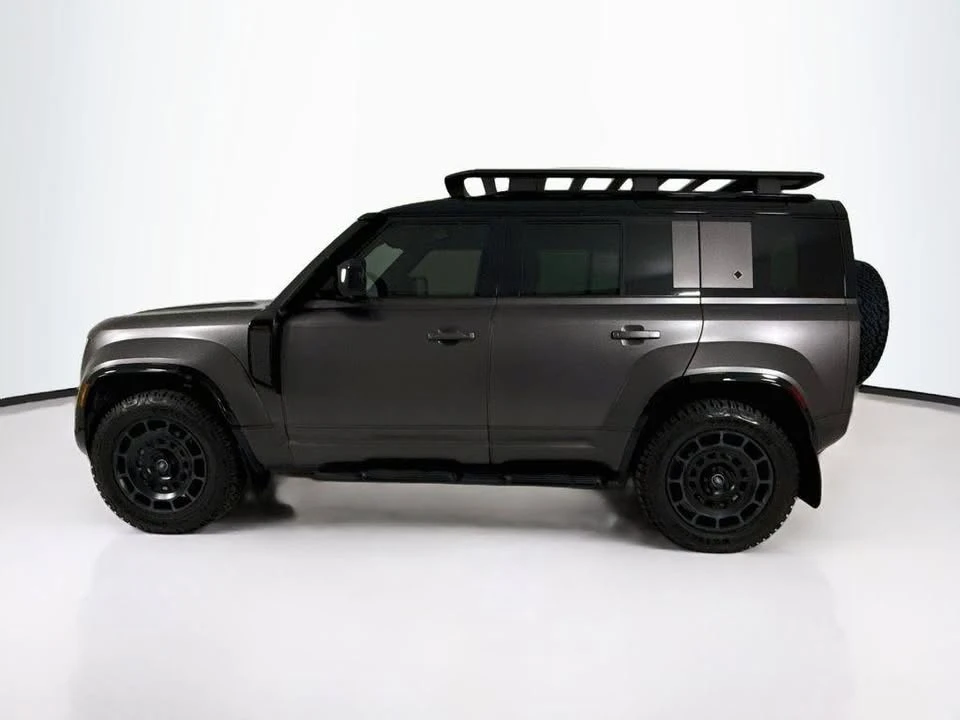 2025 Land Rover Defender Octa - Image 12 of 12