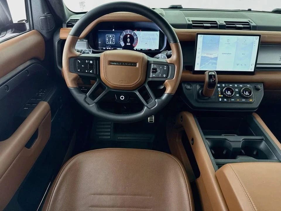 2025 Land Rover Defender Octa - Image 7 of 12