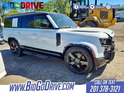 2025 Land Rover Defender 130 X-Dynamic SE