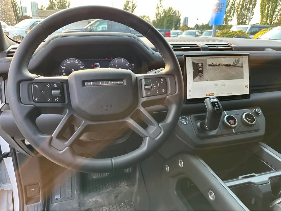 2025 Land Rover Defender L663 - Image 6 of 10