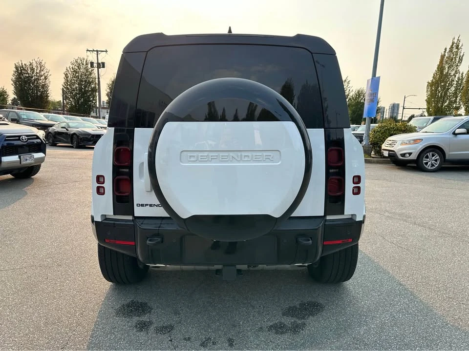 2025 Land Rover Defender L663 - Image 3 of 10