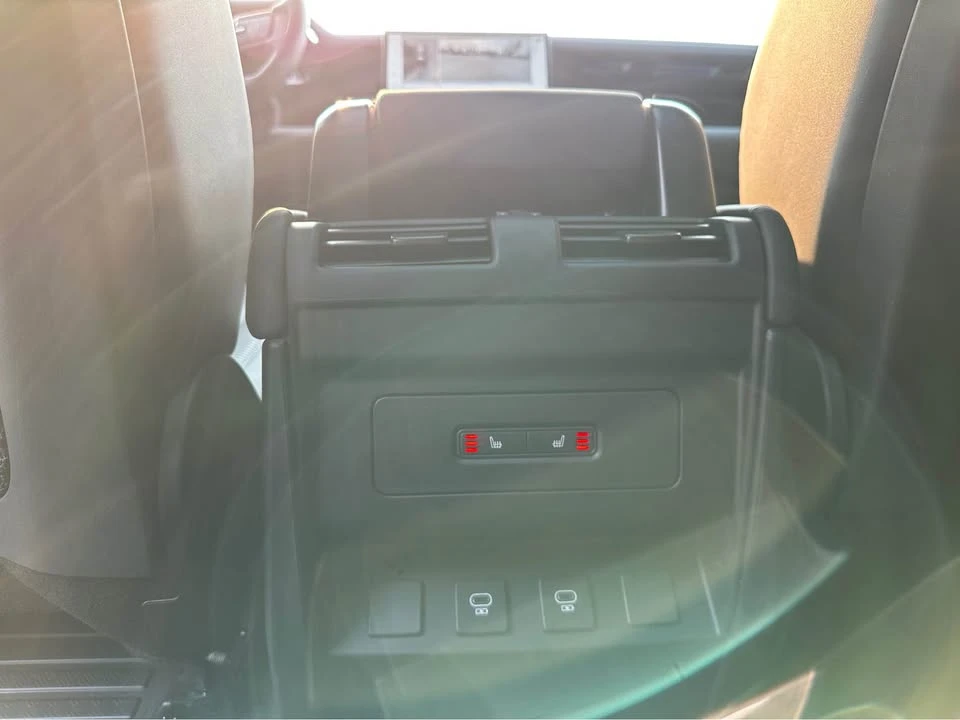 2025 Land Rover Defender L663 - Image 9 of 10