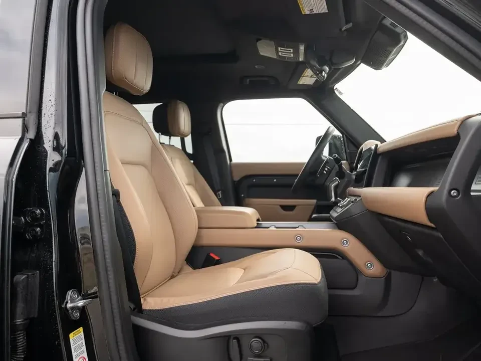 2025 Land Rover Defender V8 - Image 4 of 7