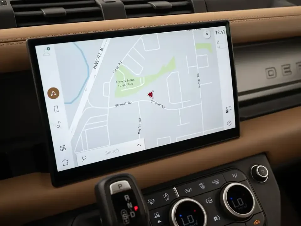 2025 Land Rover Defender V8 - Image 6 of 7