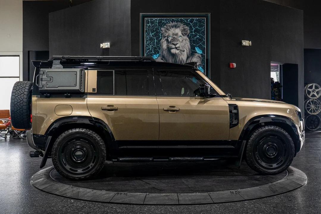 2025 Land Rover Defender L663 - Image 9 of 12